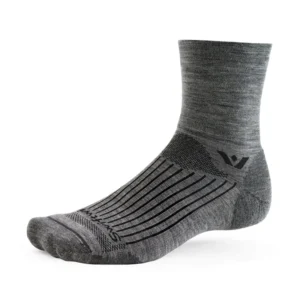 גרבי ריצה Swiftwick Pursuit Quarter Crew אפור בהיר